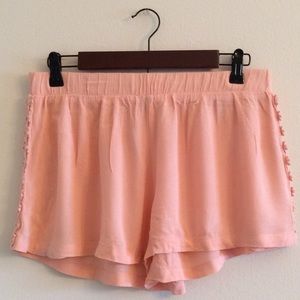 Mine | Peach Blush Flowy Daisy Shorts L